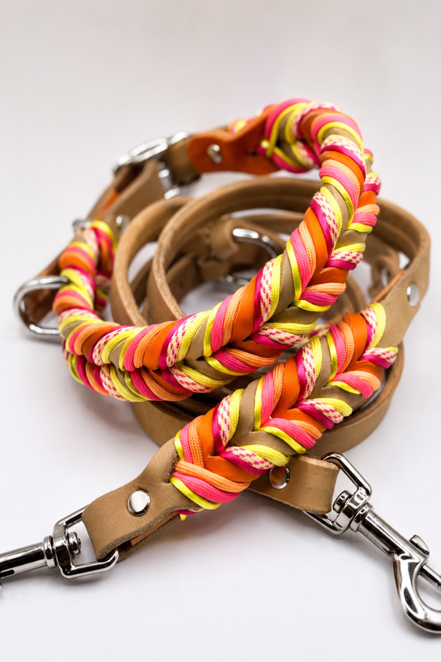 Lanoli Fettlederleine 2 Meter "Sonnenwende" mit Paracord - Silber