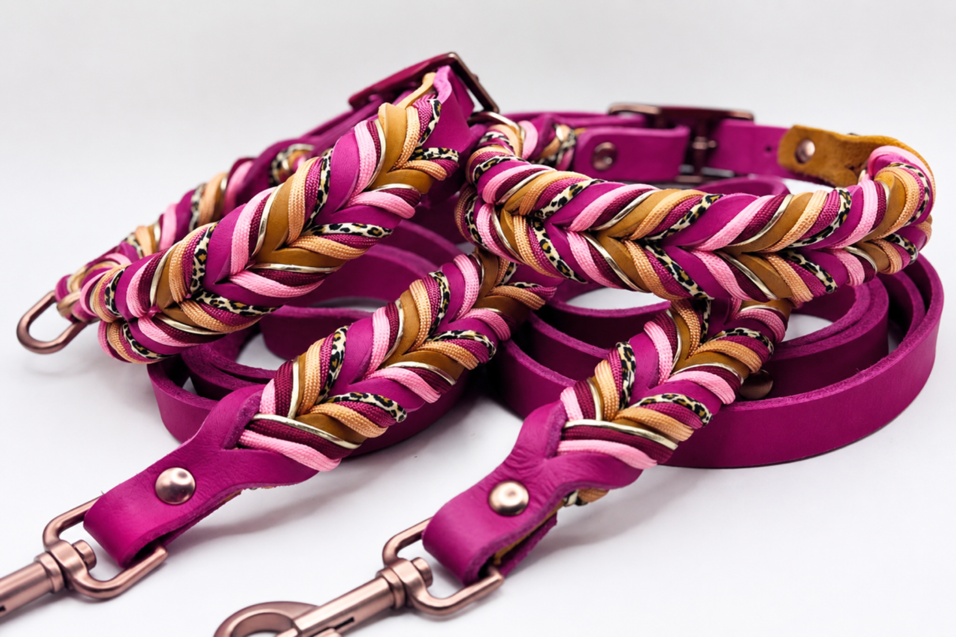 Lanoli Fettlederhalsband "Leobeere" mit Paracord - altrosa